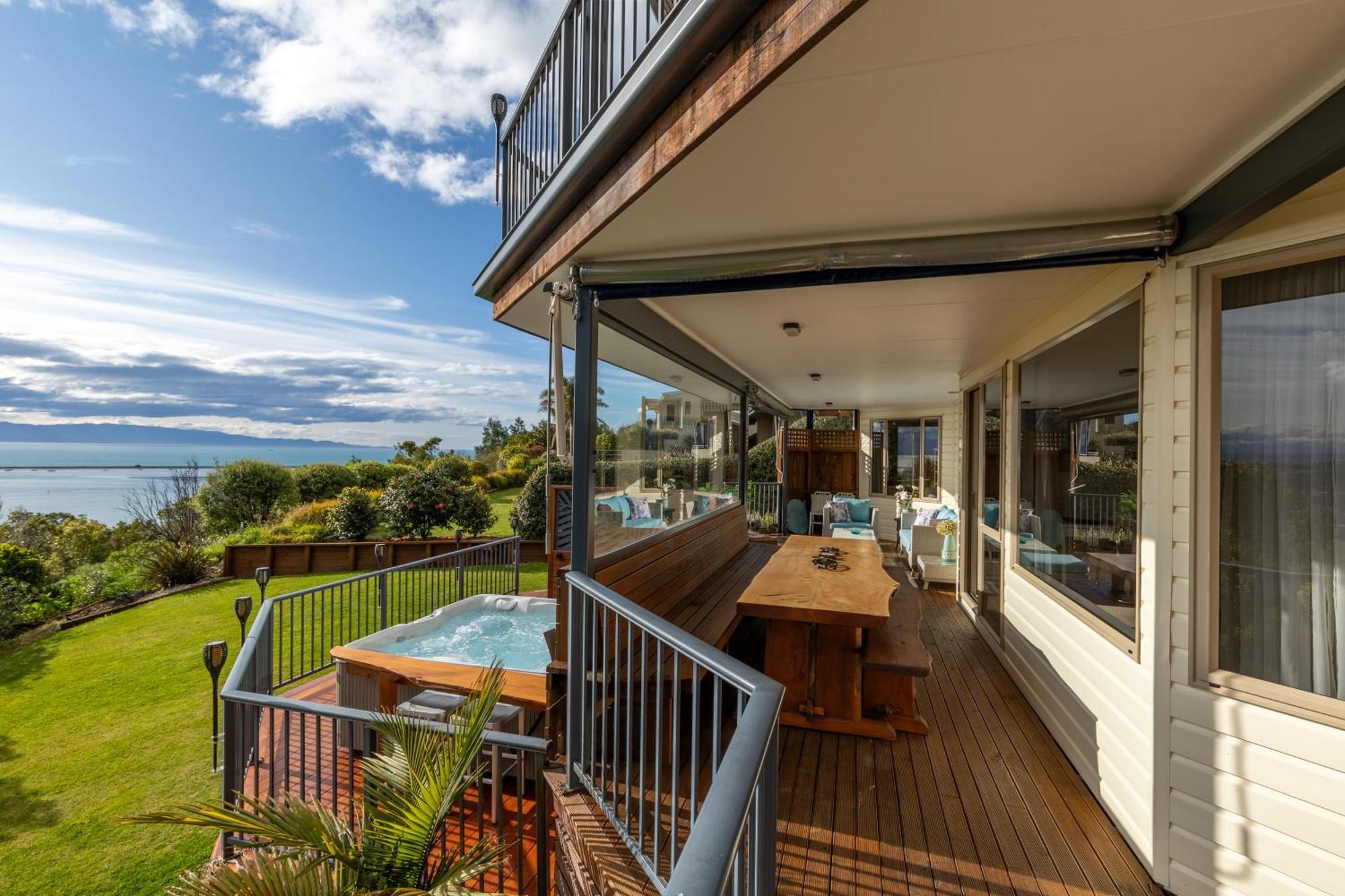 Twin Peaks Luxury Sea View Villa เนลสัน ภายนอก รูปภาพ